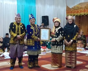 LAM mengkukuhkan Walikota dan Wawako Jambi