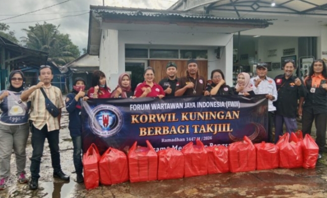 FWJI Korwil Kuningan Bagikan 500 Paket Takjil di Cilimus, Wujud Kepedulian di Bulan Suci Ramadhan