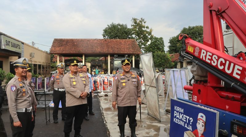 Polresta Cirebon Gelar Pengecekan Kesiapan Sarana dan Prasarana Dalam Rangka Operasi Ketupat Lodaya 2026