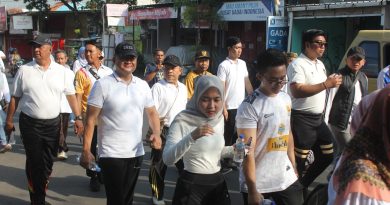 Kasdim 0620/Kabupaten Cirebon Hadiri Jalan Santai dalam Rangka Hari Jadi ke-544 Kabupaten Cirebon