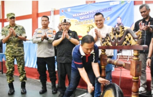 Kejuaraan Pancak Silat Jawara Cup lll Piala Bergilir Resmi di buka Bupati Kuningan.