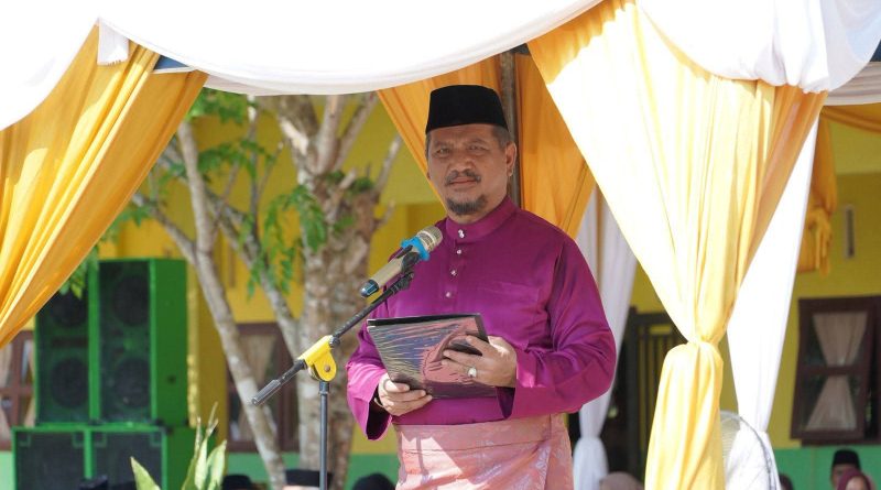 Pimpinan Upacara Hardiknas, Bupati Armia Tekankan Lima Kebijakan Strategis Tingkatkan Kualitas Pendidikan