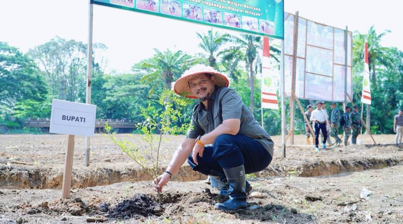 Dukung Ketahanan Pangan, Bupati Lakukan Penanaman Jagung Program Kodim 0117/Aceh Tamiang