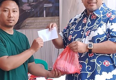 Idul adha George Edwin Sugiharto, anggota DPRD provinsi Jawa Barat dari praksi Gerindra tebar semangat dengan berquban 1 ekor sapi dan 5 ekor kambing.