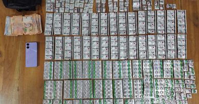 Polresta Cirebon ringkus pria Astanajapura dengan ratusan obat keras ilegal.