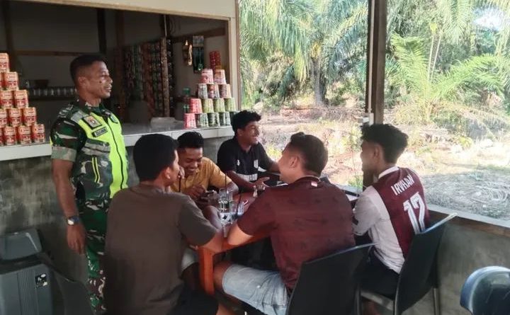Komsos Dengan Anak Remaja, Serma Zulkarnain Ajak Masyarakat Jauhi Narkoba