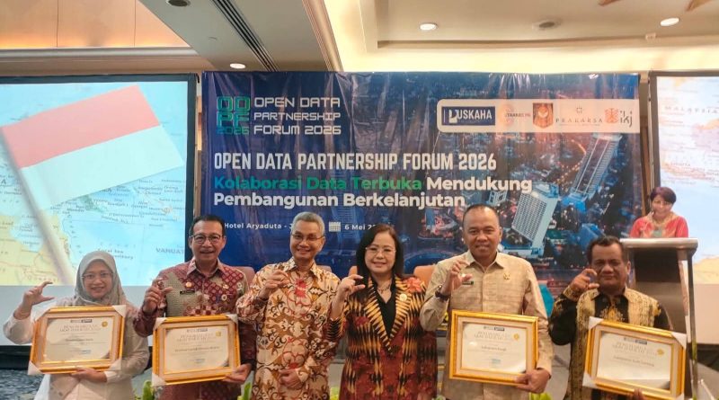 Wabup Aceh Tamiang Terima Penghargaan JDIH Terbaik Nasional 2026