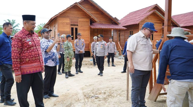 Bupati Aceh Tamiang Dampingi Wamen PKP Tinjau Hunian Tetap di Kampung Simpang Kanan
