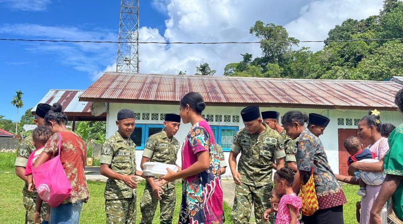 Di Balik Program Kasih Minggu Yonif TP 859/RBK, Ada Kepedulian yang Menyentuh Hati masyarakat supiori