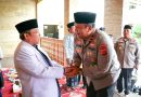 Kapolresta Cirebon Dampingi Wakapolda Jabar Silaturahmi dengan Pengasuh Ponpes Khas Kempek, Perkuat Sinergitas Polri dan Ulama