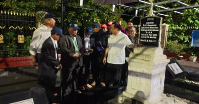 Ketum Yayasan UHN, Effendi Simbolon Ziarah ke Makam Rasul Bangso Batak di Sigumpar