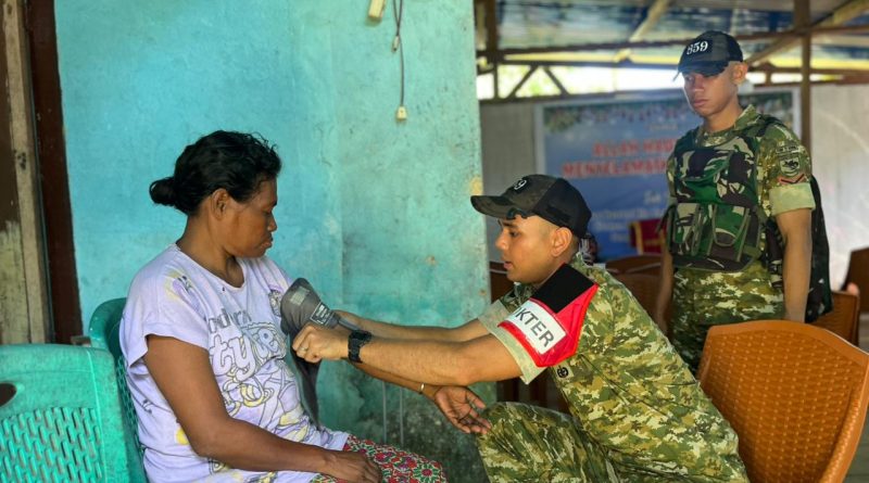 Datang Membawa Harapan, Pulang Meninggalkan Senyuman Aksi SEHATI Yonif TP 859/RBK yang Menghangatkan Hati Warga Aminweri
