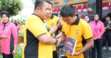 Semarak Hari Bhayangkara ke-80, Polresta Cirebon Hadirkan Kebersamaan Melalui Olahraga, Kearifan Lokal, Pasar Rakyat hingga Hadiah Umrah