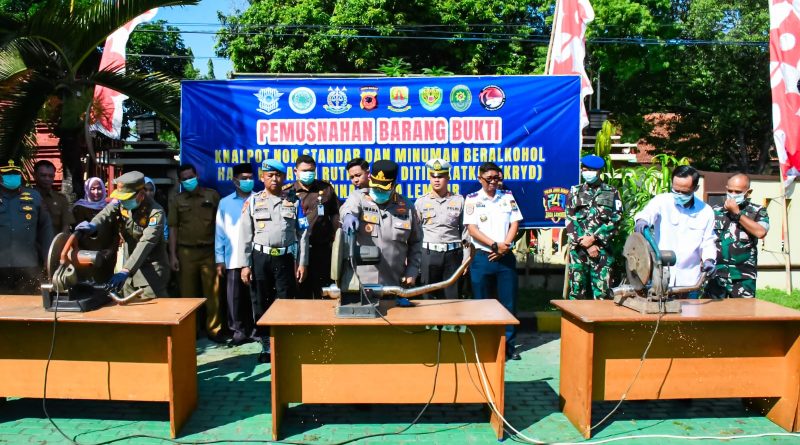 Polresta Cirebon Musnahkan Belasan Ribu Botol Miras dan Ribuan Knalpot Brong