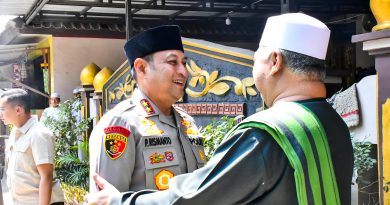 Kapolda Jabar Sholat Jumat Keliling dan Silaturahmi ke Ponpes Al-Khairiyah, Perkuat Sinergitas Polri dengan Ulama