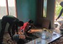 Rumah Impian Mulai Terwujud, Proses Pemasangan Keramik Rehab RTLH Bapak Karno Jadi Tahapan Penting TMMD ke-129 Kodim 0620/Kab. Cirebon