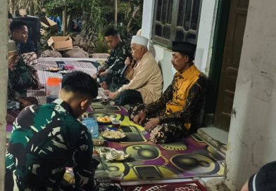 Menjalin Kedekatan dengan Warga, Anggota Satgas TMMD ke-129 Kodim 0620/Kab. Cirebon Ikuti Tahlil Almarhumah sebagai Wujud Sinergi dan Kebersamaan