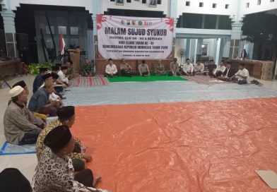 KHIDMATNYA MALAM SUJUD SYUKUR DAN KHOTMIL QUR’AN MEMPERINGATI HUT RI KE-81 DI KECAMATAN GONDANG