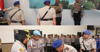 Kapolres Buru Pimpin Upacara Serah Terima Jabatan Kasat Polairud