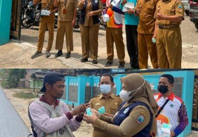 Gunung Anak Krakatau Lepaskan Abu Vulkanik, Puskesmas Merbau Mataram Kerahkan Bidan Desa Bagikan Masker ke 8 Desa