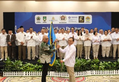 PWI Surakarta Resmi Dipimpin Sri Hartanto, Akhmad Munir Tekankan Tantangan Pers di Era Digital