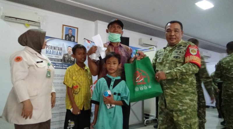 Semarak HUT ke-81 TNI, Kodim 0614/Kota Cirebon Gelar Bakti Sosial Kesehatan, Ratusan Warga Antusias Ikuti Layanan Gratis