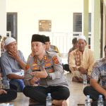 Kapolres Cirebon kota melaksanakan Jum’at keliling di masjid Jami Al-Huda, membangun silahturahmi dan komunikasi dengan masyarakat.