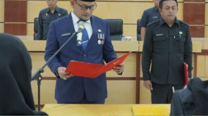 Tugas Perdana sebagai Sekda, Sarman Syahroni Pimpin Pelantikan Enam Pejabat Administrator Pemkab Rohil