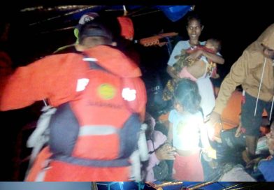 Alami mati mesin di perairan Pulau Babi, Kapal Kayu berpenumpang 15 orang berhasil diselamatkan