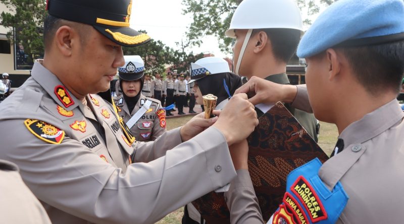 Kapolres Kuningan Pimpin Apel Operasi Patuh Lodaya 2026, Tekankan Keselamatan Berlalu LintasKUNINGAN