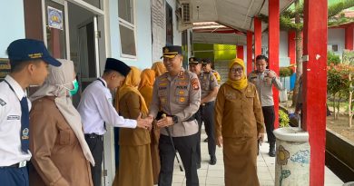 Kapolres Pagar Alam AKBP Adam Purbantoro Pimpin Upacara Senin Di SMP Negeri 1, Ajak Siswa Jauhi Kenakalan Remaja