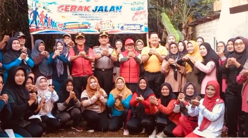 WUJUDKAN KAMPUNG BEBAS NARKOBA, POLRESTA TANJUNGPINANG GANDENG WARGA KAMPUNG BUGIS GELAR JALAN SANTAI