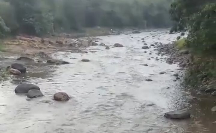 Air Sungai Cikaniki Bogor Berubah Seperti Air Got, Padahal Awalnya Bersih, Warga: Akibat Apa Ya?*