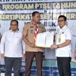 Kantah Kota Bekasi Serahkan 600 Sertipikat PTSL 2026, Puluhan Aset Pemkot Diperkuat Legalitasnya   