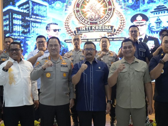 Cipta/Humpro DPRD Kota Bandung, Wakil Ketua I DPRD Kota Bandung, H. Toni Wijaya, S.E., S.H., menghadiri peluncuran aplikasi INTI KRESNA, di Aula Polrestabes Bandung, Kamis, 8 Oktober 2026.